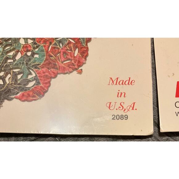 VTG 2 Packs 20 Handi-Foil 10" Christmas Dollies Poinsettia Made in USA 20 Total - Picture 3 of 5